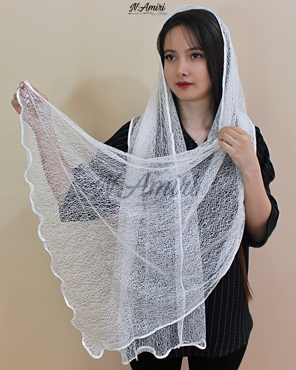 شال ابریشم سفید