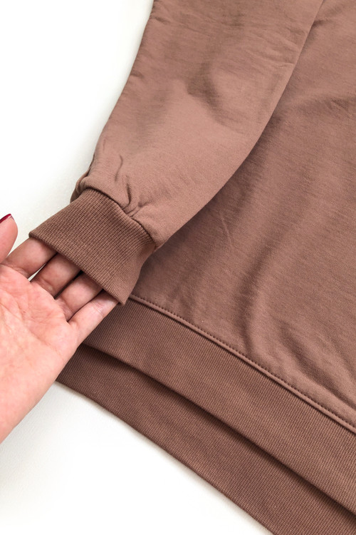 بلوز زنانه آستین بلند یقه گرد نمای نزدیک